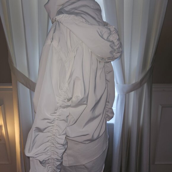 ATHLETA White Hooded Jacket Warm-up Size L - Picture 4 of 15